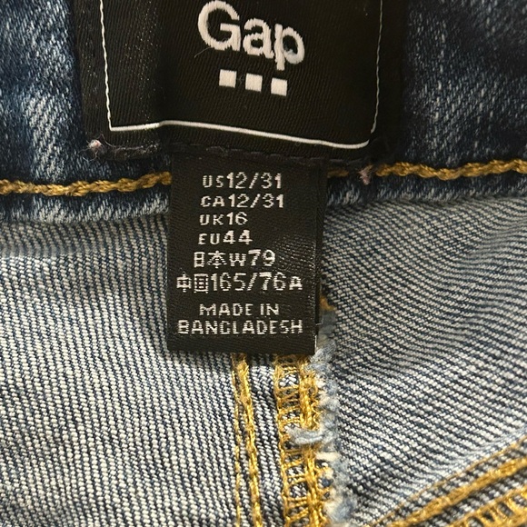 GAP Jean Skirt NWOT Waist-16 1/2 Length 21 1/2. 🌻🌻Final Price🌻🌻 - Picture 4 of 5